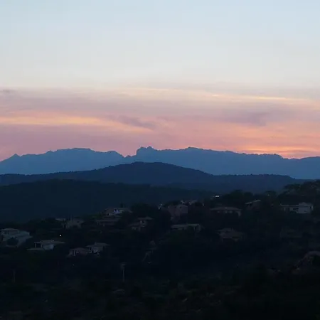 Nest With Great View On The Golf Of Santa Giulia Ferienhaus